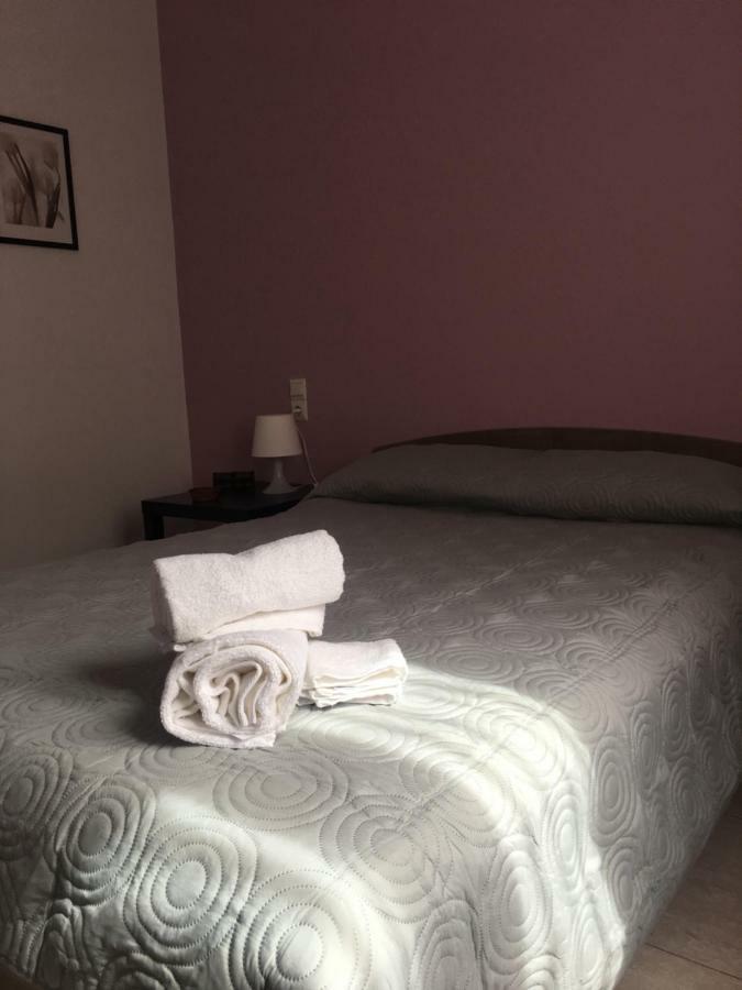 70m² 1 slaapkamer, 1 privé badkamer Appartement in Heraklion Buitenkant foto