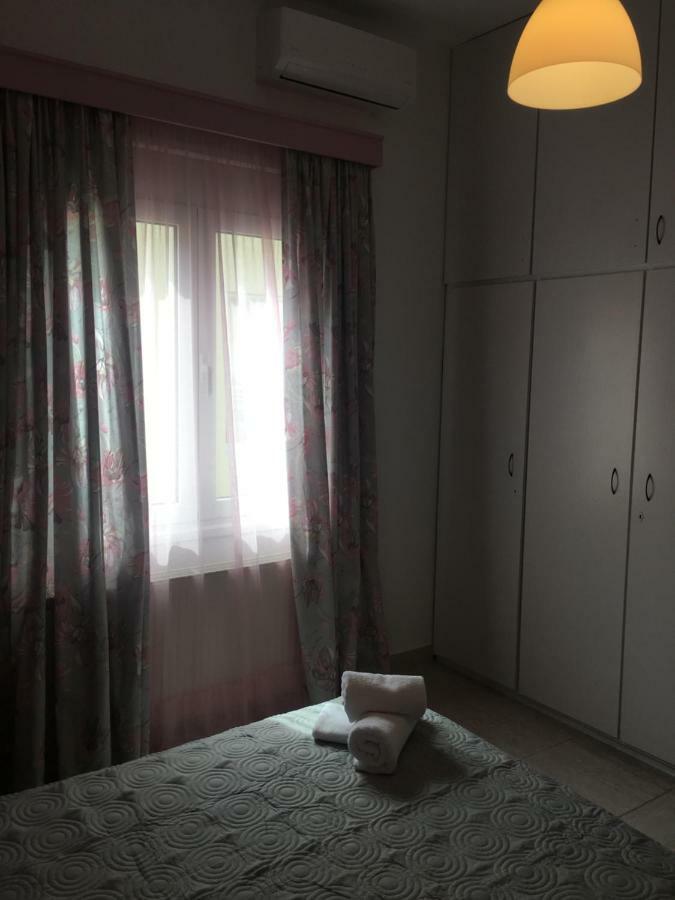 70m² 1 slaapkamer, 1 privé badkamer Appartement in Heraklion Buitenkant foto