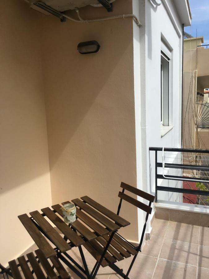 70m² 1 slaapkamer, 1 privé badkamer Appartement in Heraklion Buitenkant foto