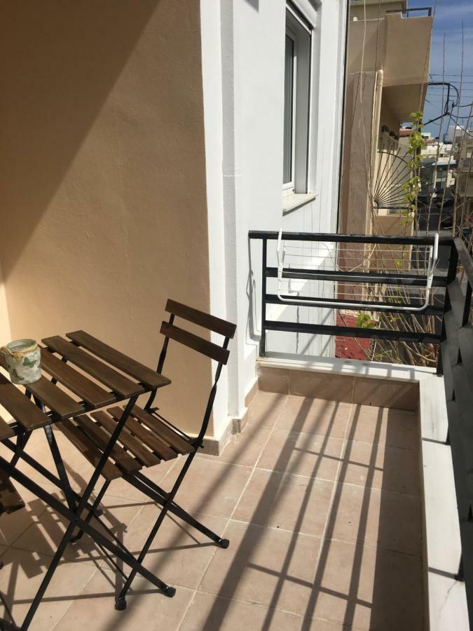 70m² 1 slaapkamer, 1 privé badkamer Appartement in Heraklion Buitenkant foto