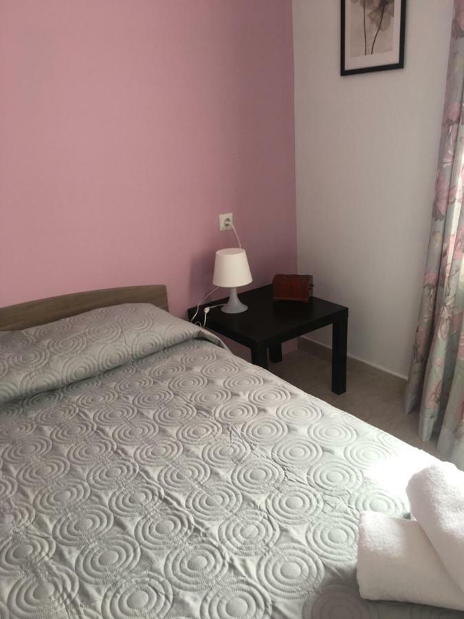 70m² 1 slaapkamer, 1 privé badkamer Appartement in Heraklion Buitenkant foto